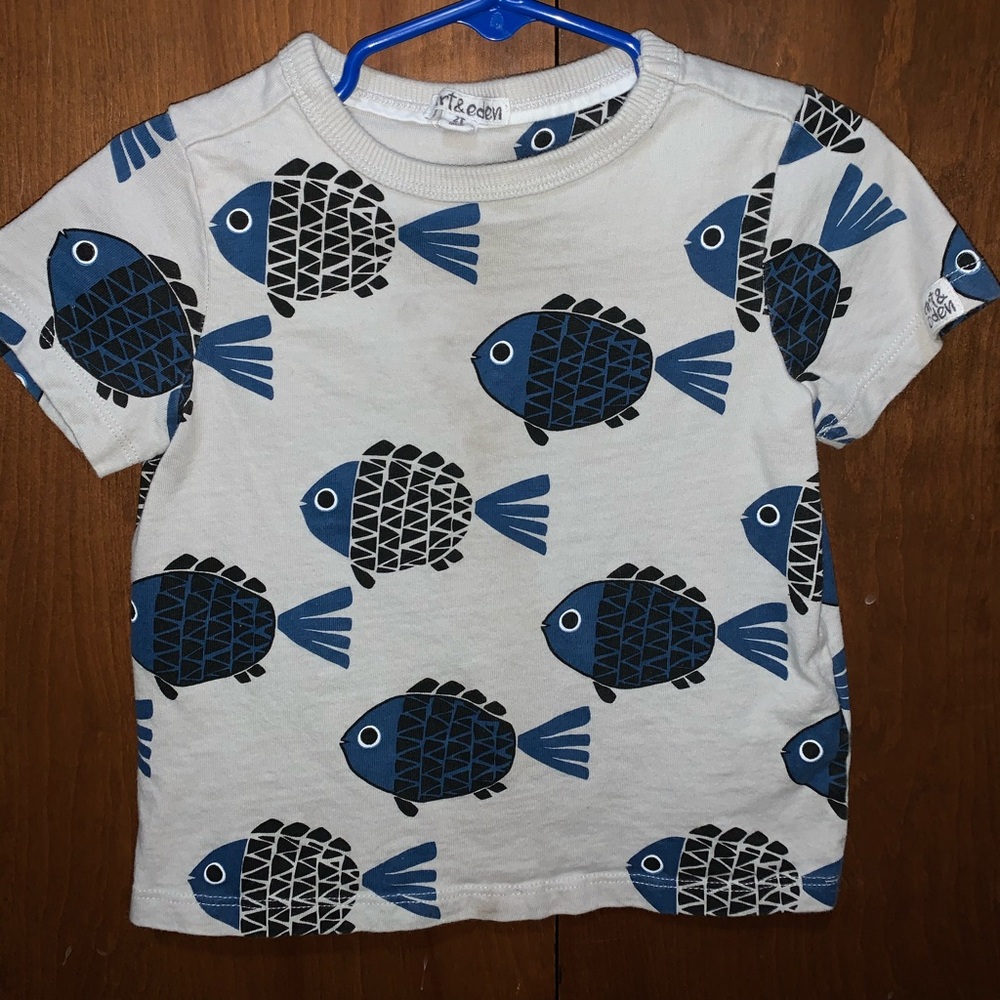 Short sleeve toddler fish shirt.